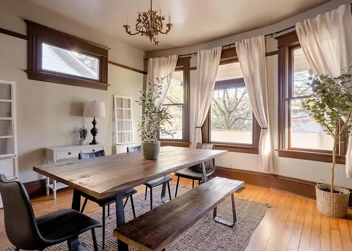 Stay Portland Collection - 3Br Historic Soul District Remodel