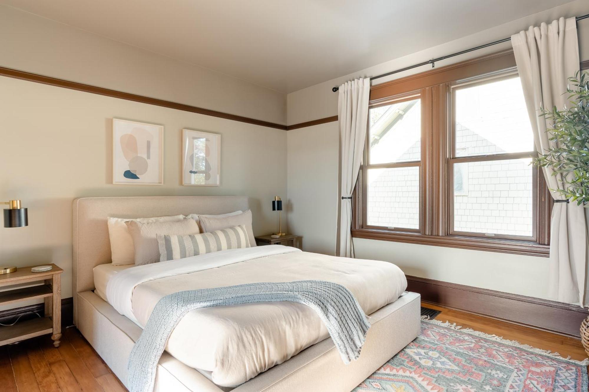 Collection - 3br Historic Soul District Remodel *
