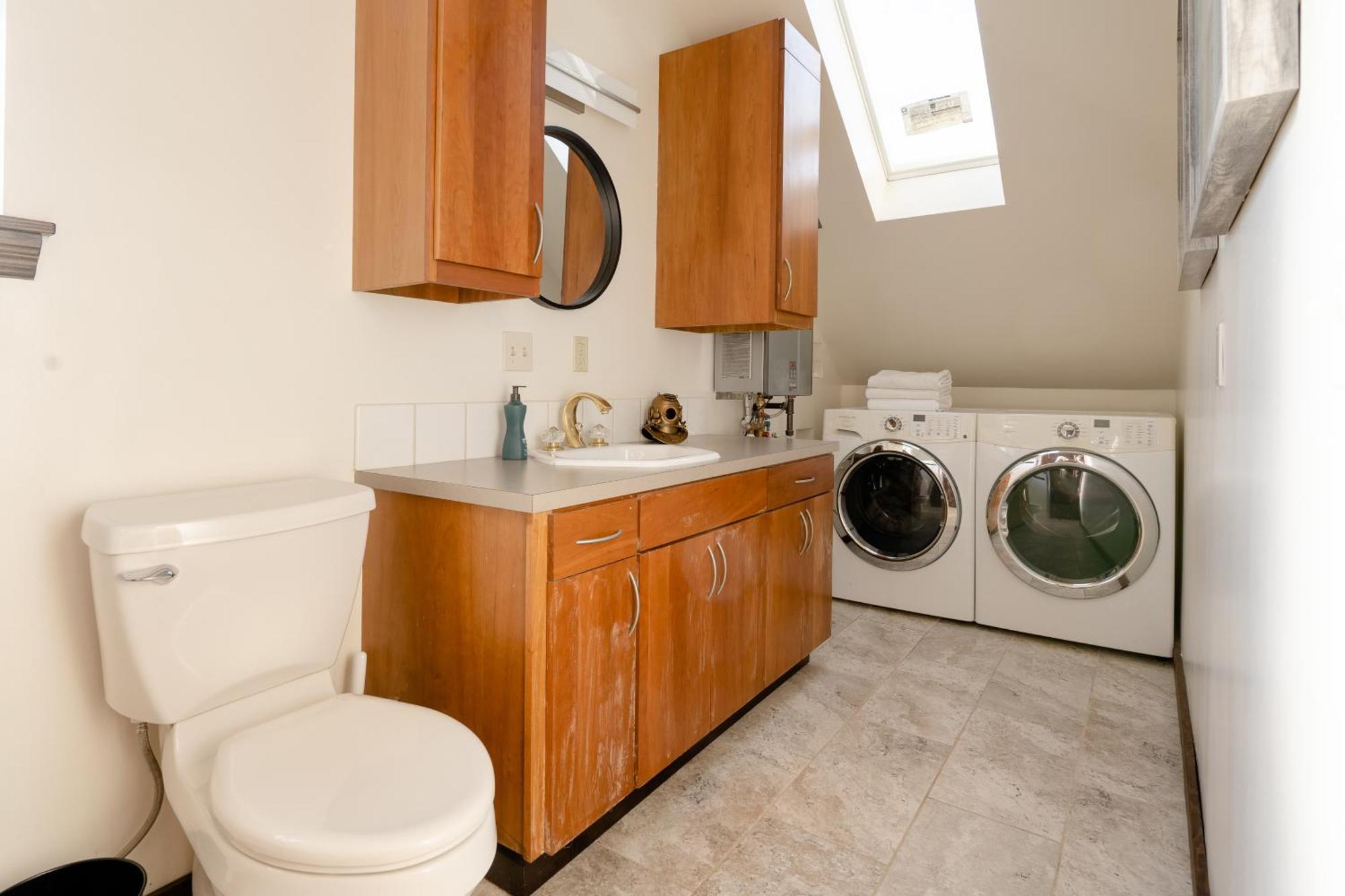 Collection - 3br Historic Soul District Remodel *