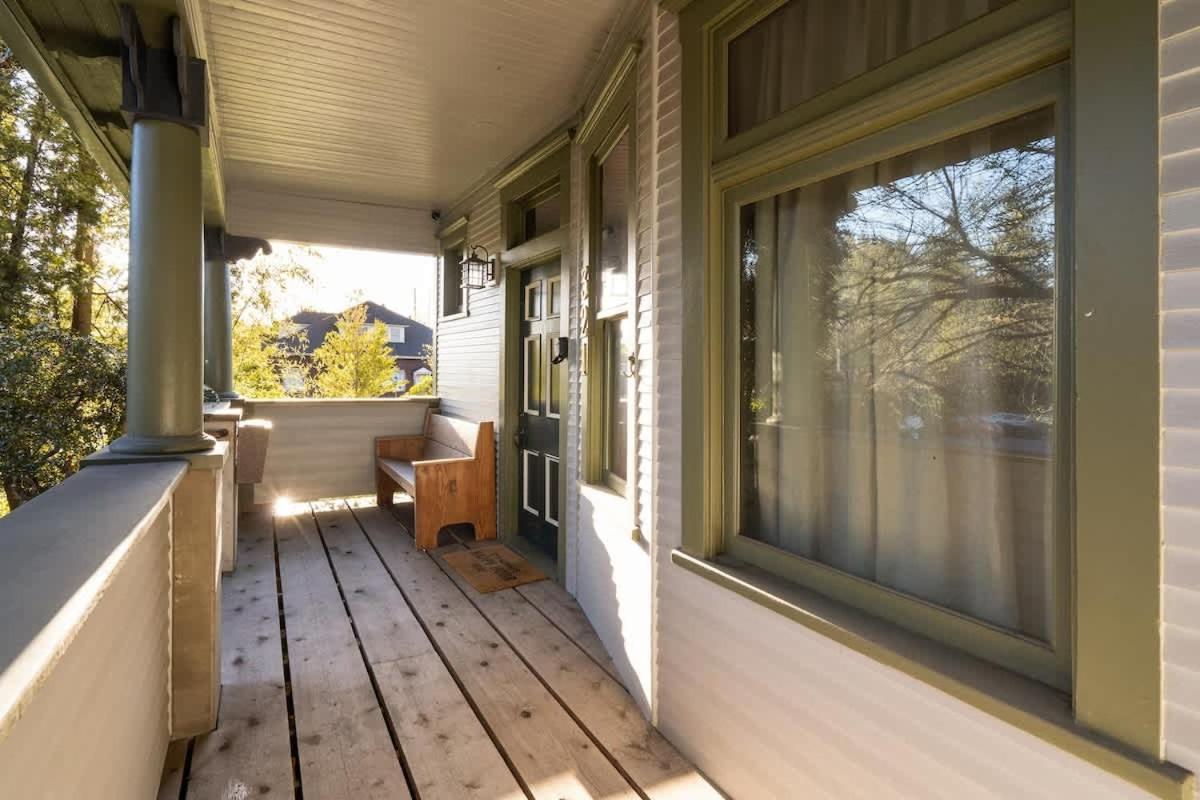 Collection - 3br Historic Soul District Remodel Portland