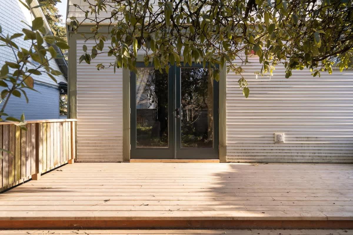 Collection - 3br Historic Soul District Remodel * Portland
