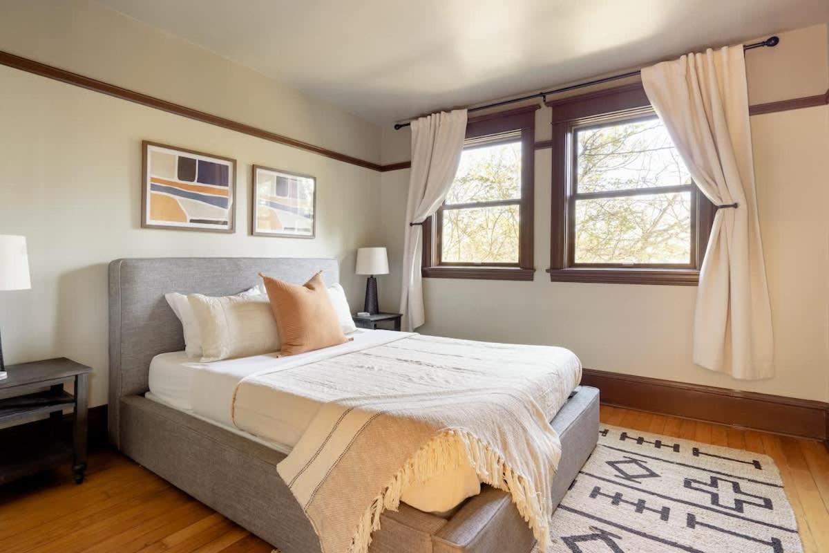Collection - 3br Historic Soul District Remodel *