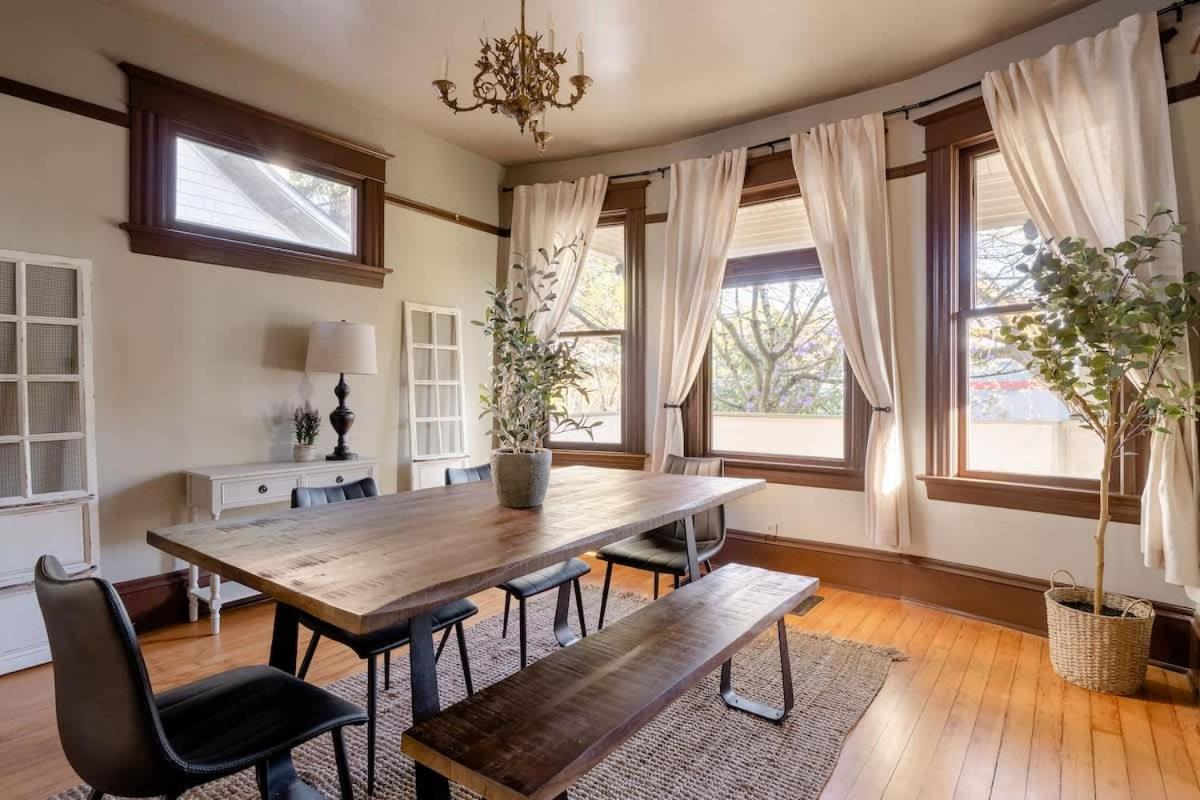 Collection - 3br Historic Soul District Remodel *